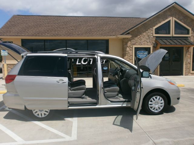 Toyota Sienna 2006 photo 13