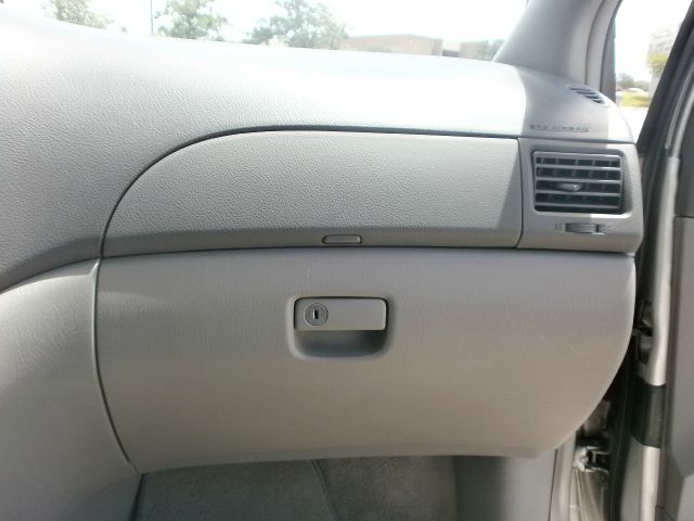 Toyota Sienna 2006 photo 18