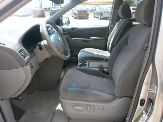 Toyota Sienna 2006 photo 24