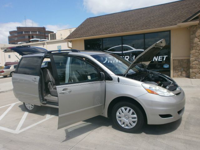 Toyota Sienna 2006 photo 4