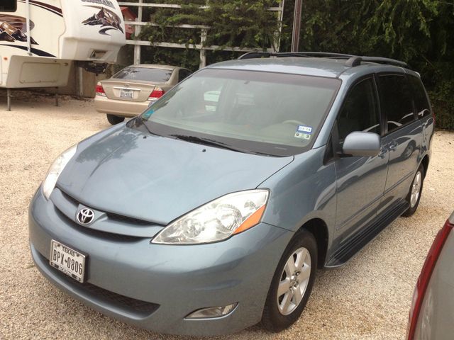 Toyota Sienna 2006 photo 3