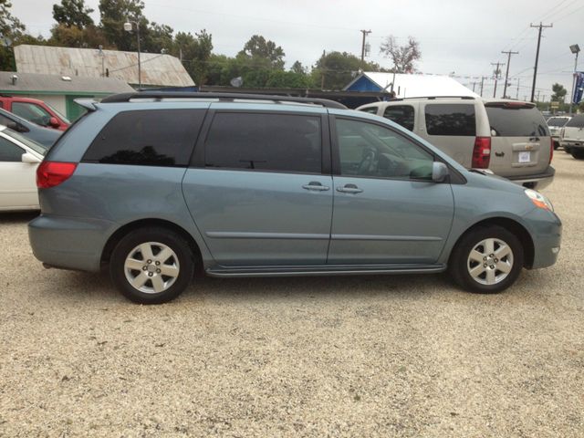 Toyota Sienna 2006 photo 4