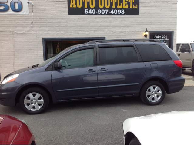 Toyota Sienna 2006 photo 3