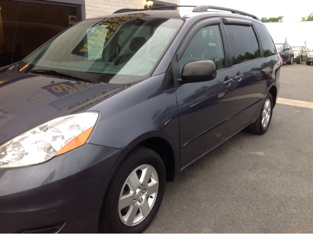 Toyota Sienna 2006 photo 4