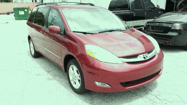 Toyota Sienna 2006 photo 3