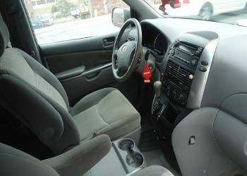 Toyota Sienna 2006 photo 2