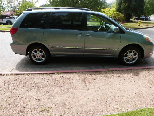 Toyota Sienna 2006 photo 12