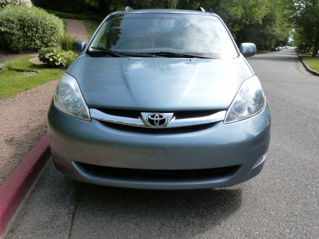 Toyota Sienna 2006 photo 16