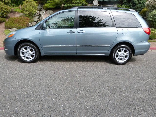 Toyota Sienna 2006 photo 18