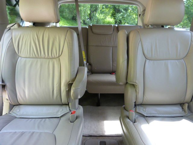 Toyota Sienna 2006 photo 2