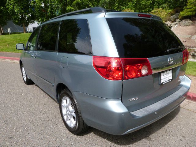 Toyota Sienna 2006 photo 7