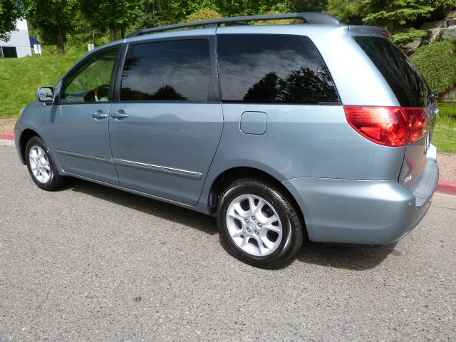 Toyota Sienna 2006 photo 8