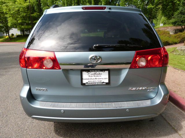 Toyota Sienna 2006 photo 9