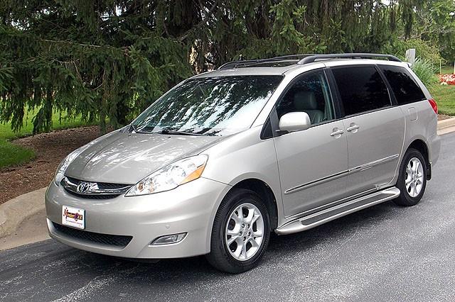 Toyota Sienna 2006 photo 1