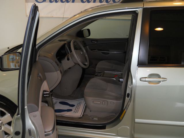 Toyota Sienna 2006 photo 4