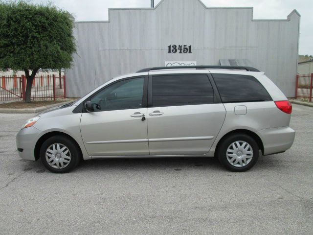 Toyota Sienna 2006 photo 22