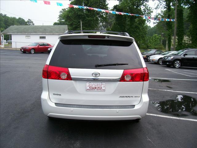 Toyota Sienna 2006 photo 3