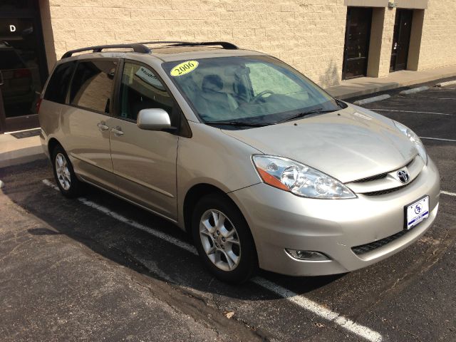 Toyota Sienna 2006 photo 4