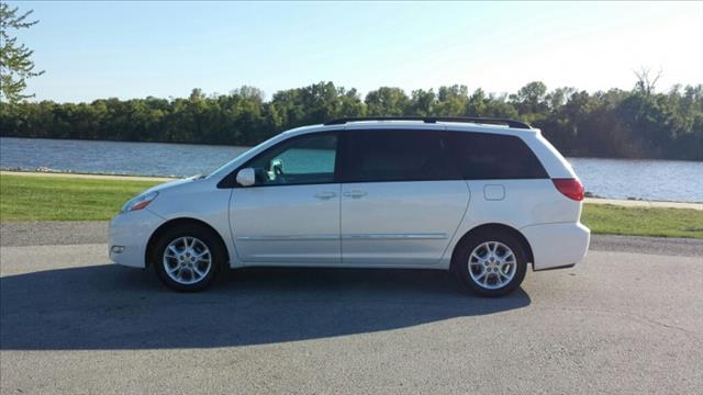 Toyota Sienna 2006 photo 4