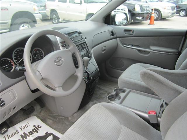 Toyota Sienna 2006 photo 12