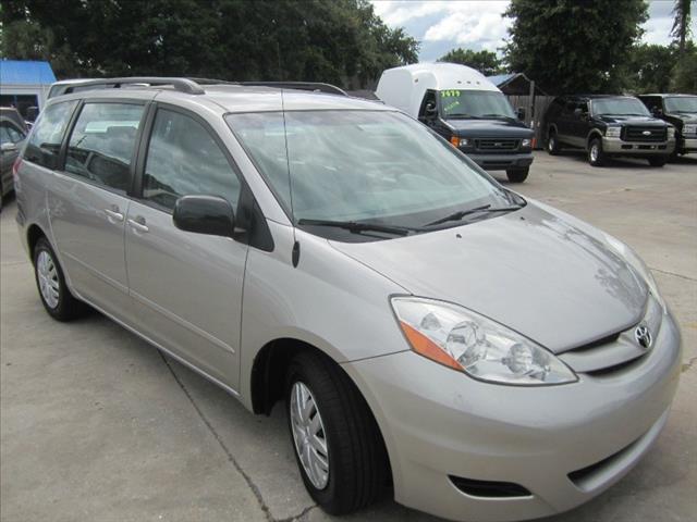 Toyota Sienna 2006 photo 3