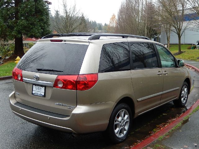 Toyota Sienna 2006 photo 3