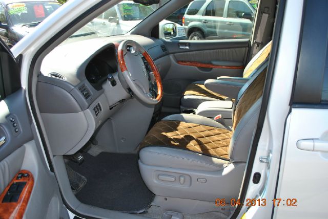 Toyota Sienna 2006 photo 9