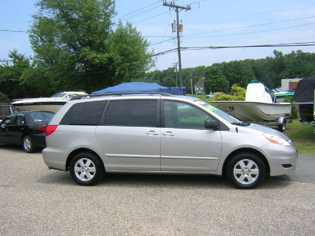 Toyota Sienna 2006 photo 3