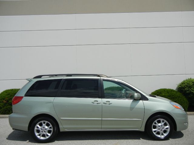 Toyota Sienna 2006 photo 13