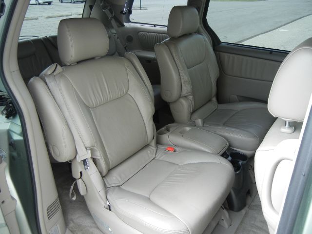 Toyota Sienna 2006 photo 22