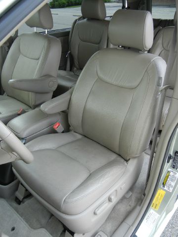 Toyota Sienna 2006 photo 24