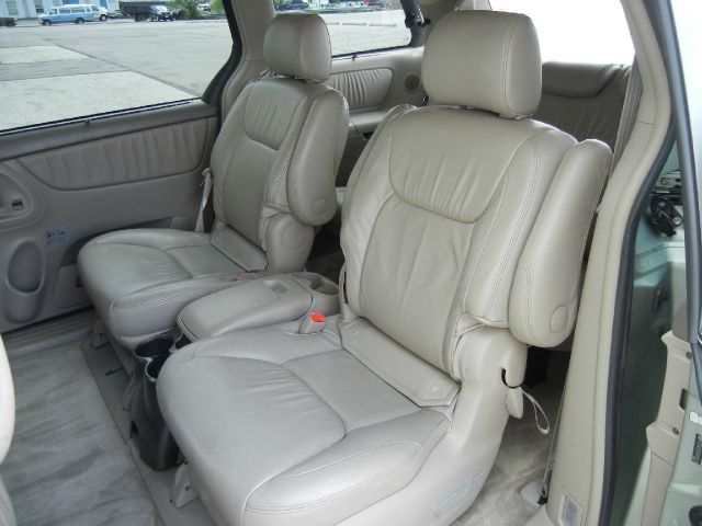 Toyota Sienna 2006 photo 3