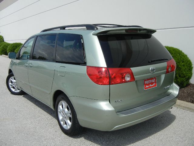 Toyota Sienna 2006 photo 31