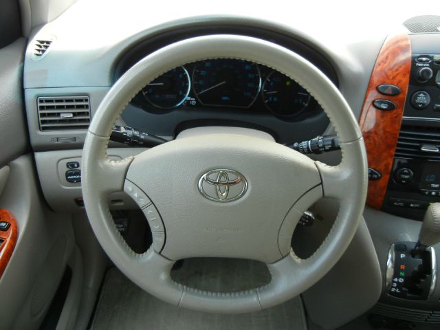 Toyota Sienna 2006 photo 35