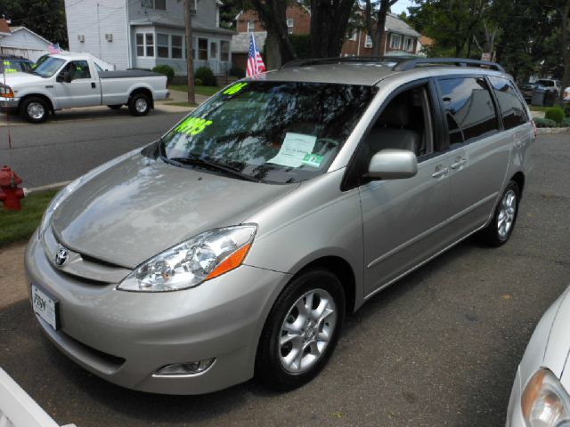 Toyota Sienna 2006 photo 4