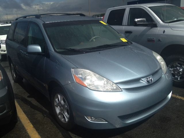 Toyota Sienna 2006 photo 3