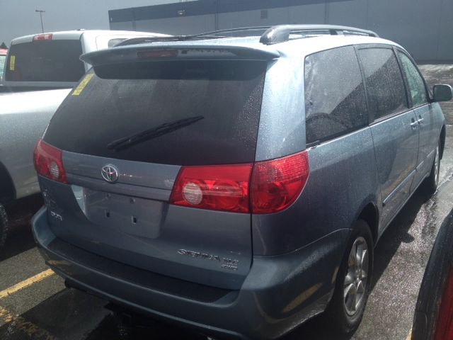 Toyota Sienna 2006 photo 6