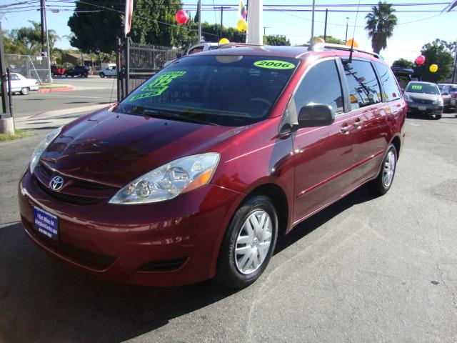 Toyota Sienna X MiniVan