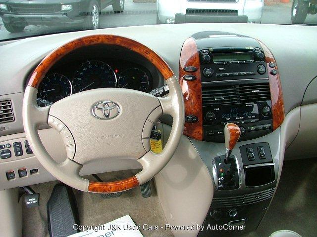 Toyota Sienna 2006 photo 3