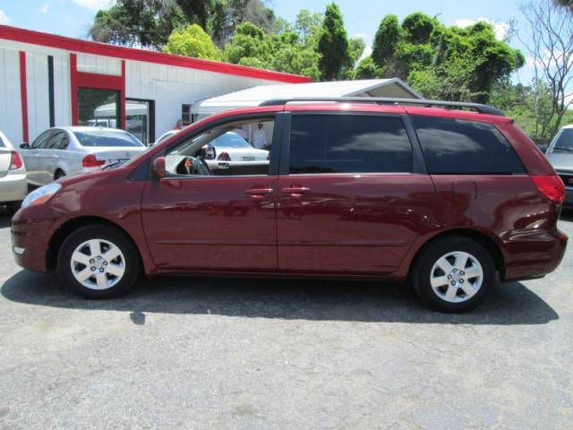 Toyota Sienna 2007 photo 4