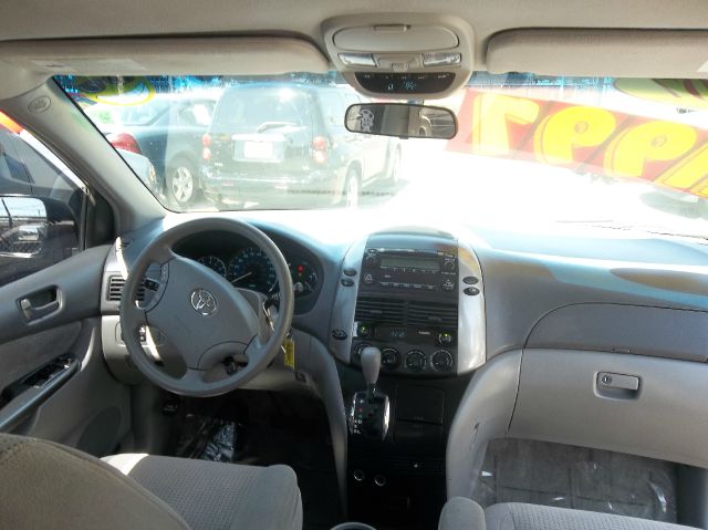 Toyota Sienna 2007 photo 13