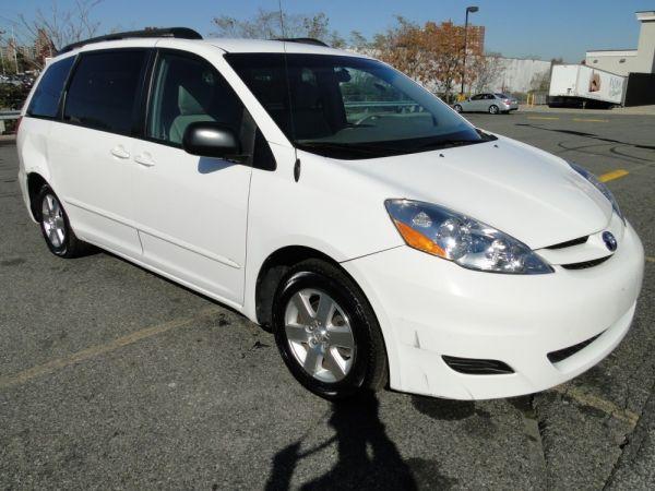 Toyota Sienna 2007 photo 1