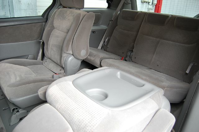 Toyota Sienna 2007 photo 2