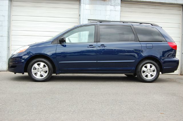 Toyota Sienna 2007 photo 6