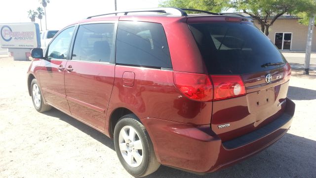 Toyota Sienna 2007 photo 10