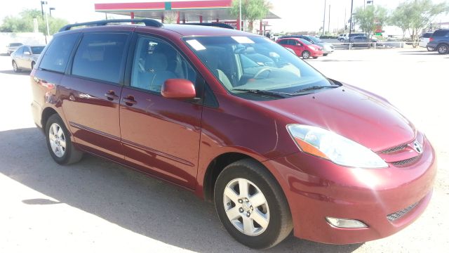 Toyota Sienna 2007 photo 14