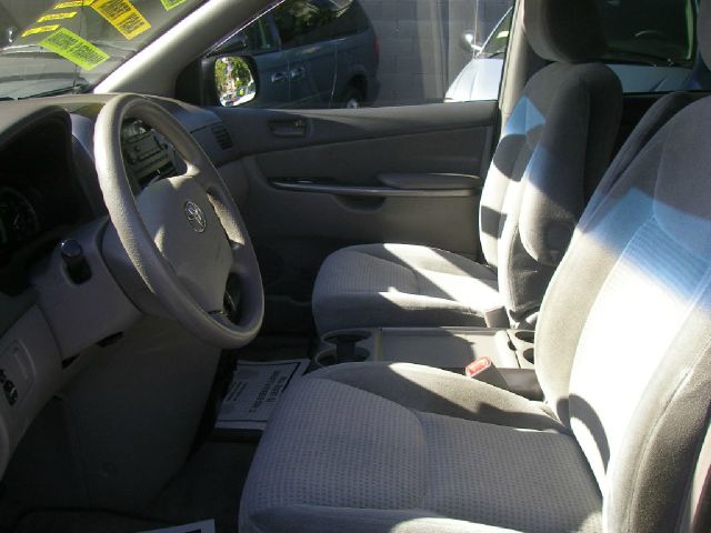 Toyota Sienna 2007 photo 4