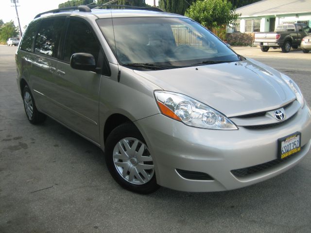 Toyota Sienna 2007 photo 3