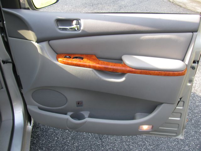 Toyota Sienna 2007 photo 3