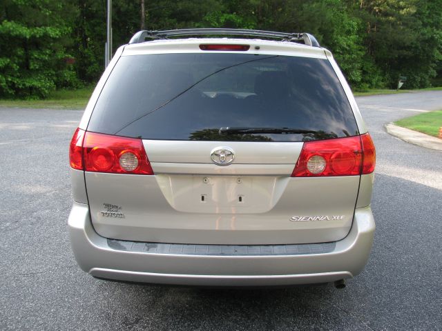 Toyota Sienna 2007 photo 6